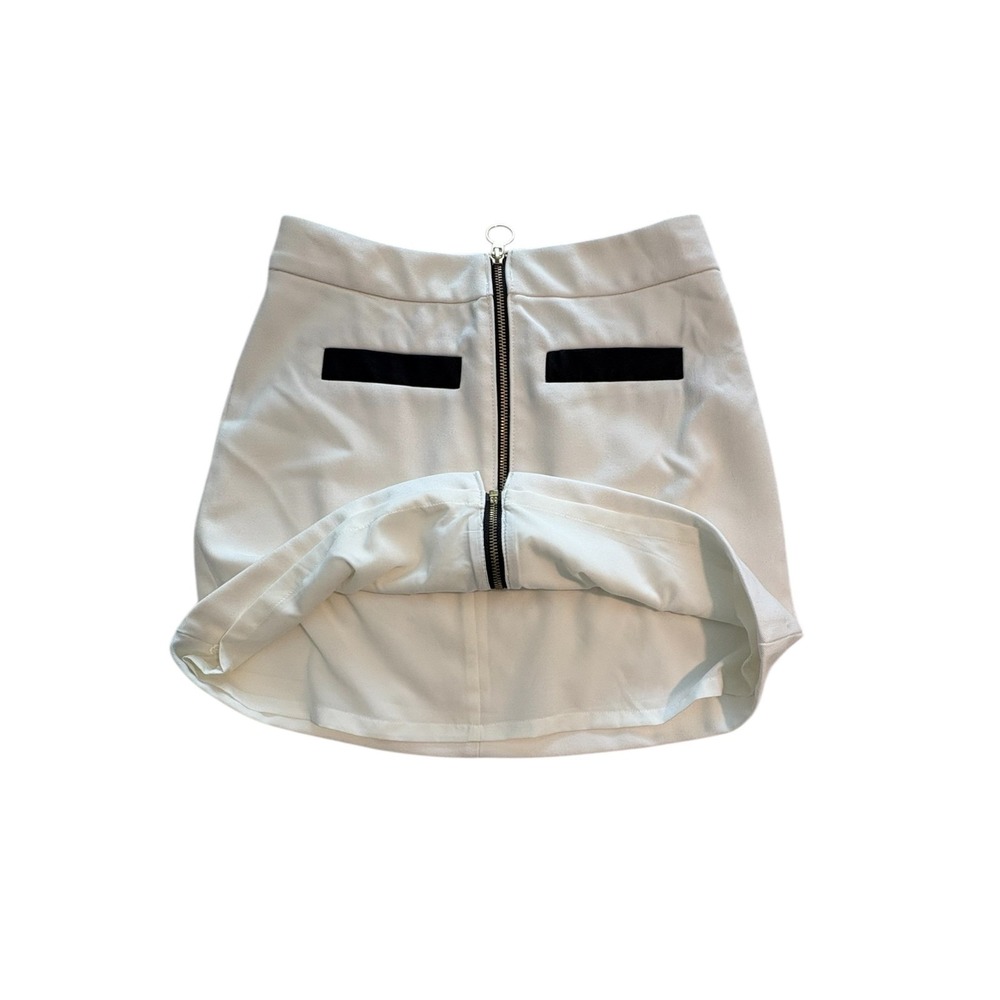 Express White A-Line Mini Skirt‎ with Front Gold Ring Zipper Black Trim Size 4 - Picture 6 of 8